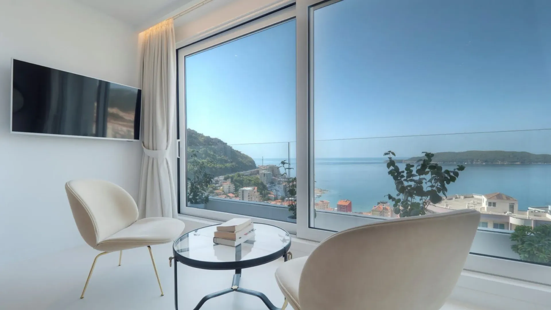 Sale, apartment, 1000m², Rafailovići, Budva