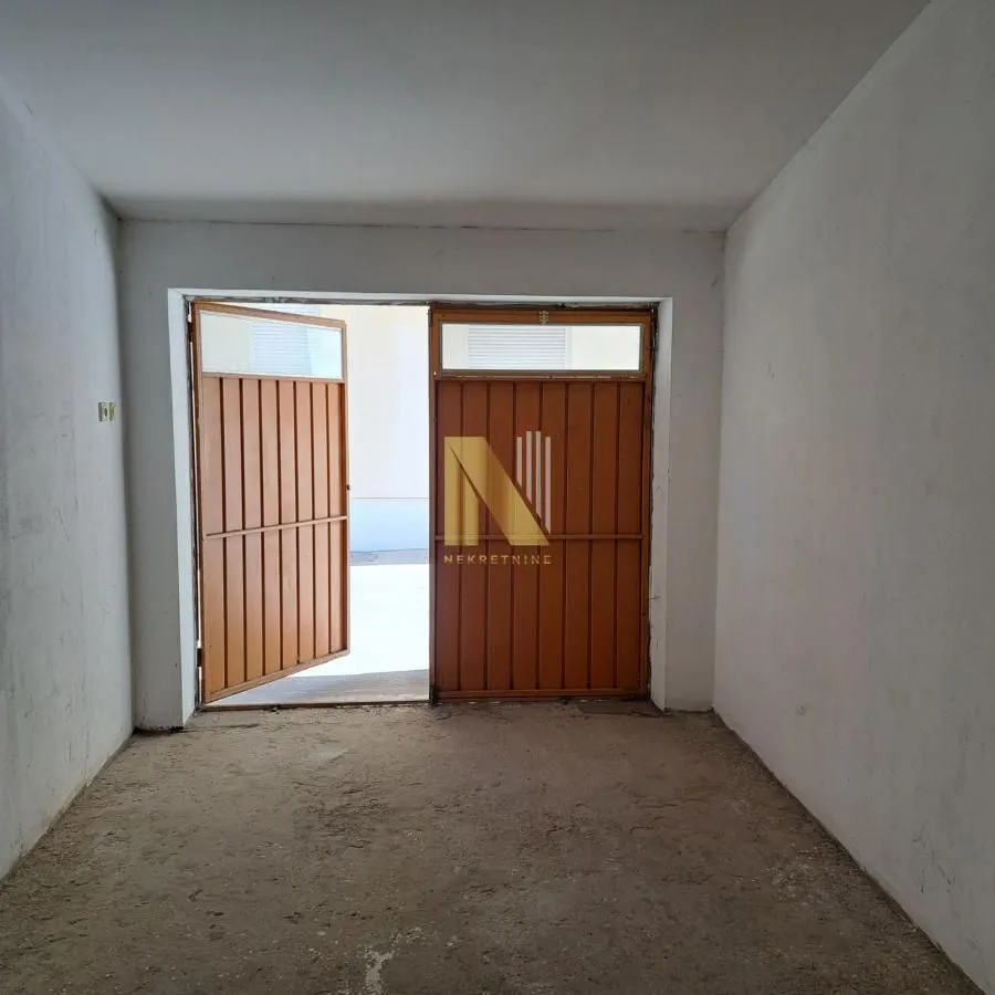 Rent, parking/garage, 16m², Socijalno, Novi Sad Sve Podlokacije