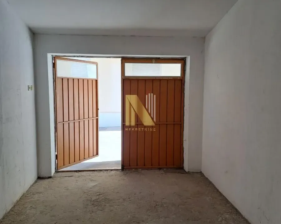 Rent, parking/garage, 16m², Socijalno, Novi Sad Sve Podlokacije