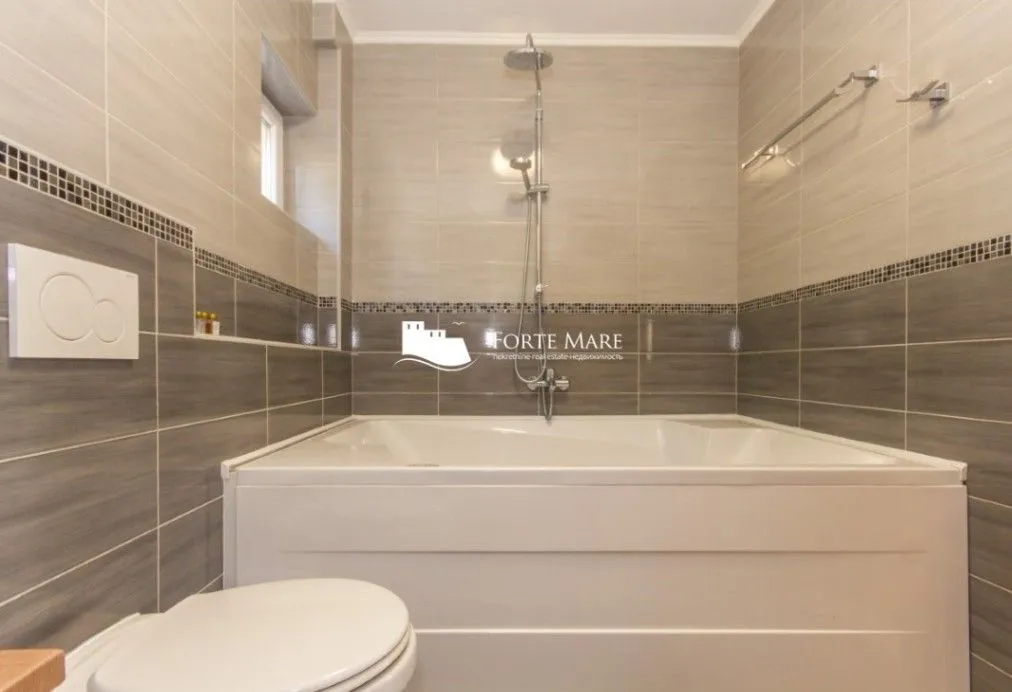 Sale, house, 200m², Đenovići, Herceg Novi