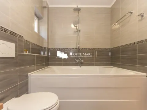 Prodaja, kuća, 200m², Đenovići, Herceg Novi - image 5