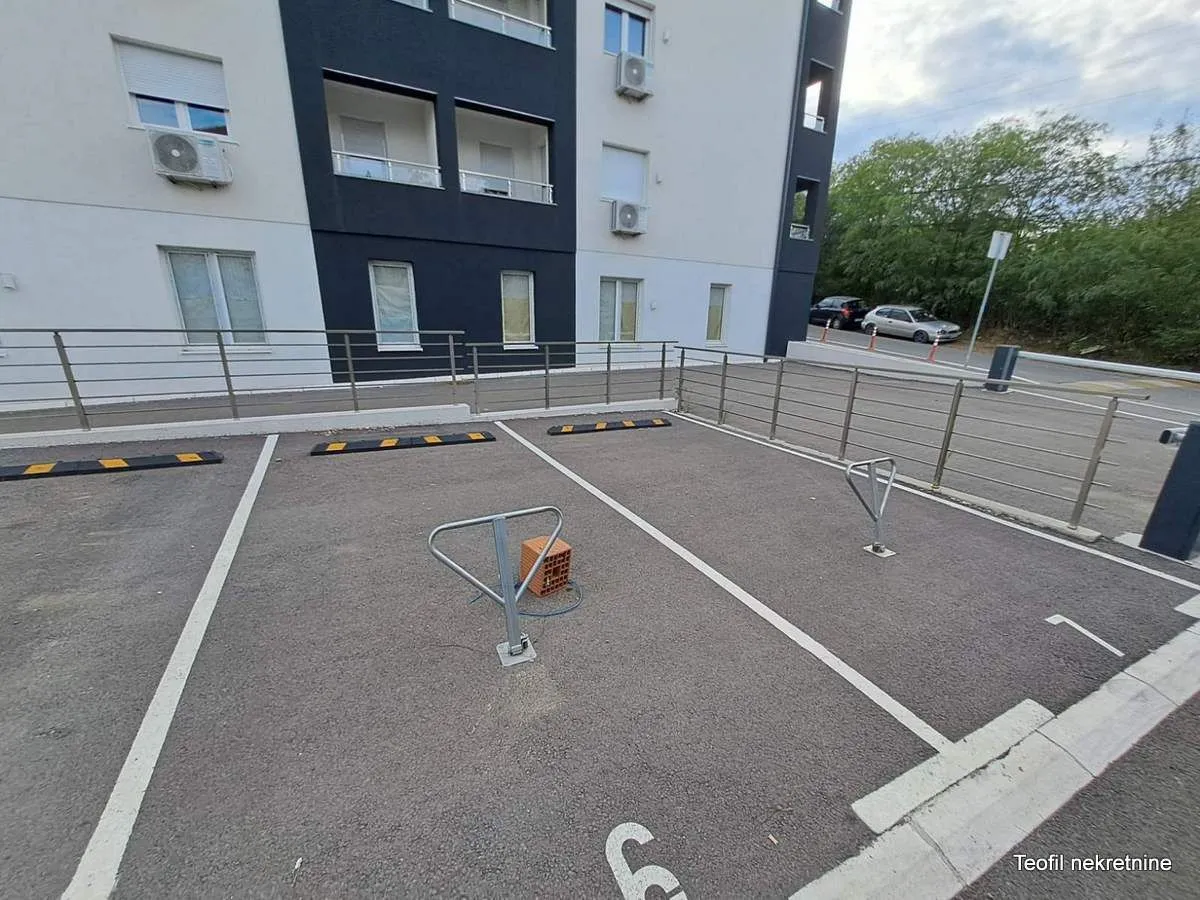 Rent, parking/garage, 400m², Cvetanova Ćuprija, Zvezdara Sve Podlokacije