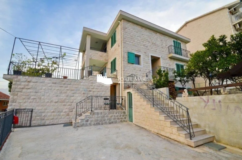 Sale, house, 203m², Tivat, Crna Gora