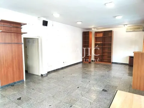 Rent, two bedroom apartment, 60m², Savski Venac, Beograd - image 4
