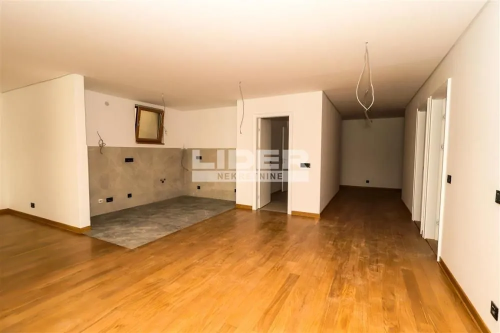 Rent, four bedroom apartment, 261m², Vračar Hram, Vračar Sve Podlokacije