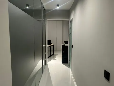 Izdavanje, poslovni prostor, 160m², Vračar Sve Podlokacije, Beograd - image 5