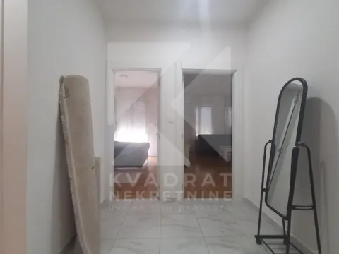 Izdavanje, dvosoban stan, 70m², City Kvart, Podgorica - image 9
