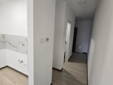 Izdavanje, garsonjera, 33m², Železnička Stanica, Novi Sad Sve Podlokacije - image 7