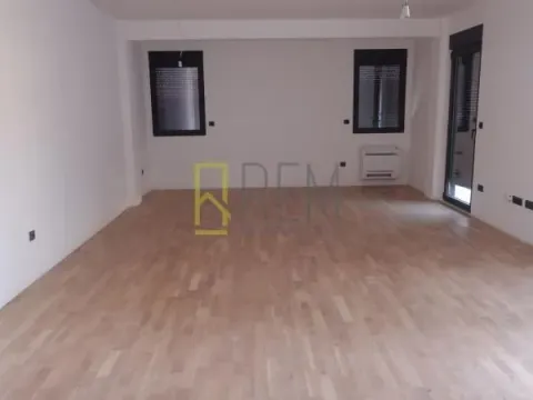 Prodaja, trosoban stan, 100m2, Dalmatinska ulica, Podgorica
