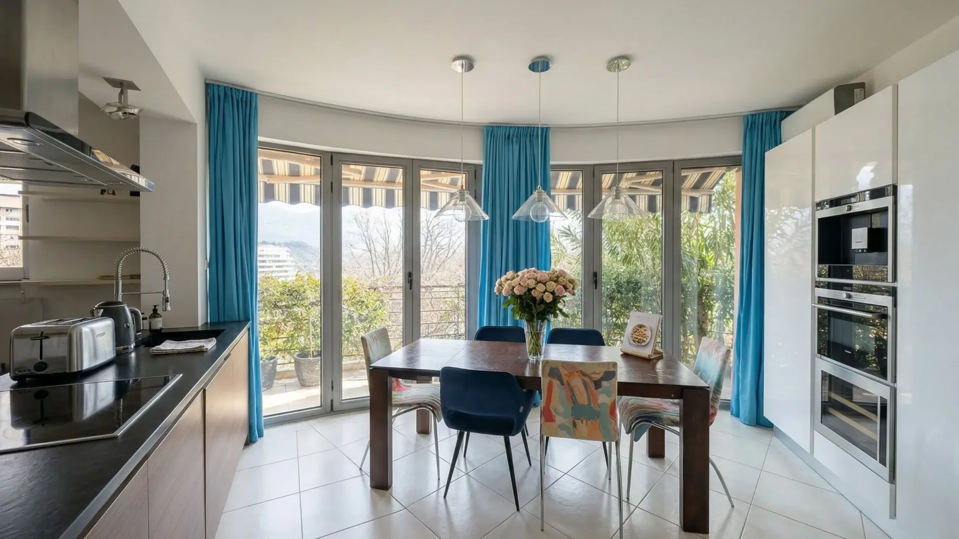 Sale, five bedroom apartment, 111m², Bečići, Budva