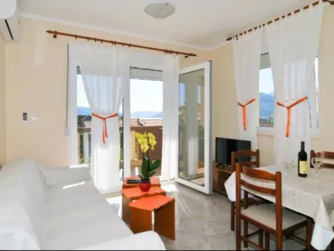 Izdavanje, jednosoban stan, 50m², Seljanovo, Tivat - image 5