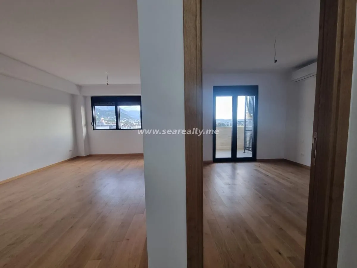 Prodaja, stan, 56m², Tivat, Crna Gora