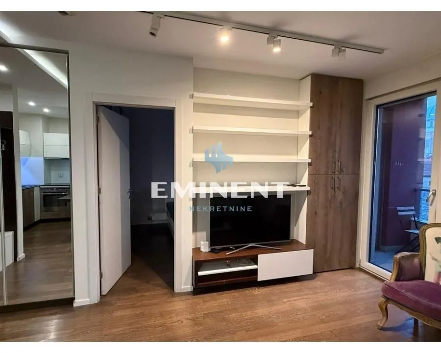 Rent, two bedroom apartment, 52m², Slavija, Vračar Sve Podlokacije