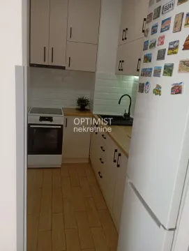 Prodaja, trosoban stan, 75m², Borča 1, Borča Sve Podlokacije - image 6