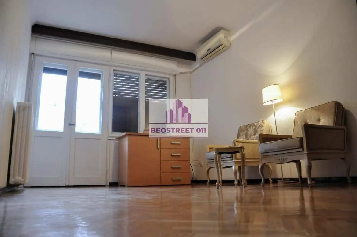 Sale, three bedroom apartment, 82m², Vračar Hram, Vračar Sve Podlokacije