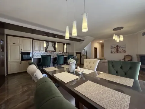 Sale, house, 235m², Šušanj, Bar - image 2