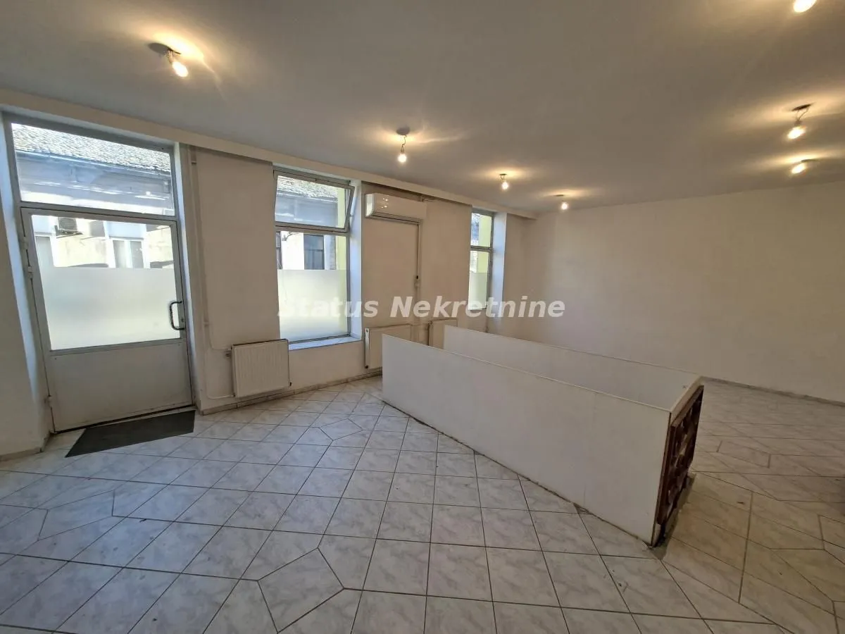 Rent, office space, 94m², Rotkvarija, Novi Sad Sve Podlokacije
