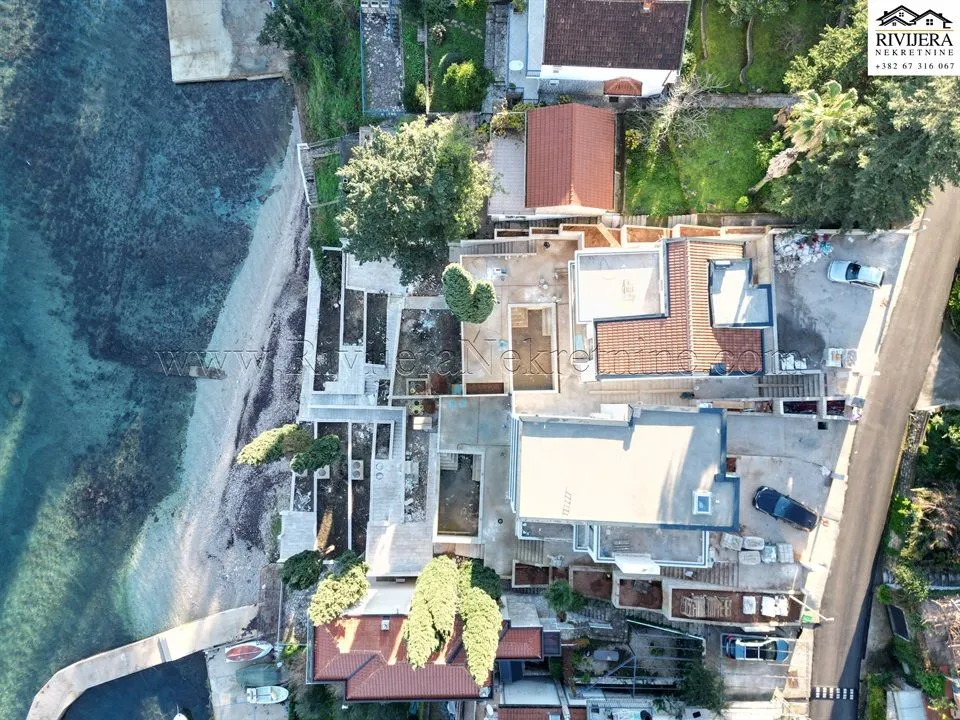 Prodaja, kuća, 430m², Njivice, Herceg Novi