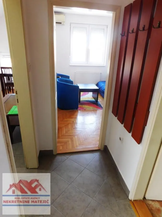 Izdavanje, jednosoban stan, 33m², Centar, Kragujevac