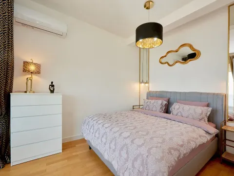 Sale, two bedroom apartment, 73m², Bečići, Budva - image 2