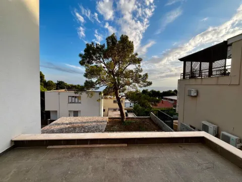 Sale, house, 300m², Šušanj, Bar - image 16