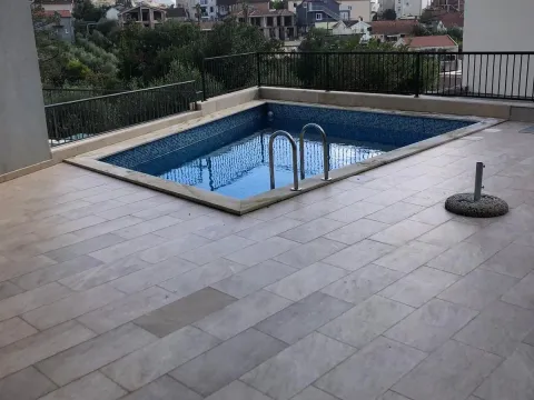 Rent, studio apartment, 25m², Mažina, Tivat - image 12