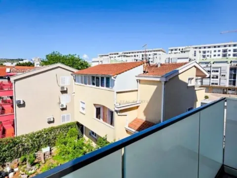 Izdavanje, garsonjera, 22m², Tološka šuma, Podgorica - image 8