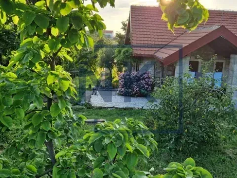 Prodaja, kuća, 250m², Kuči, Podgorica - image 3