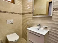 Sale, house, 200m², Rogami, Podgorica - image 11