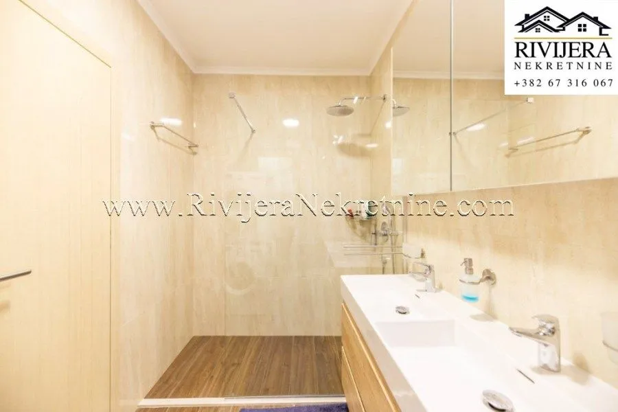 Prodaja, trosoban stan, 122m², Đenovići, Herceg Novi