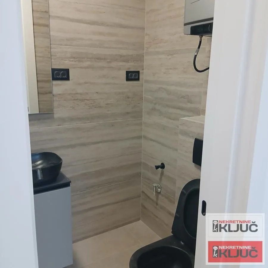 Prodaja, četvorosoban stan, 98m², Grbavica, Novi Sad Sve Podlokacije