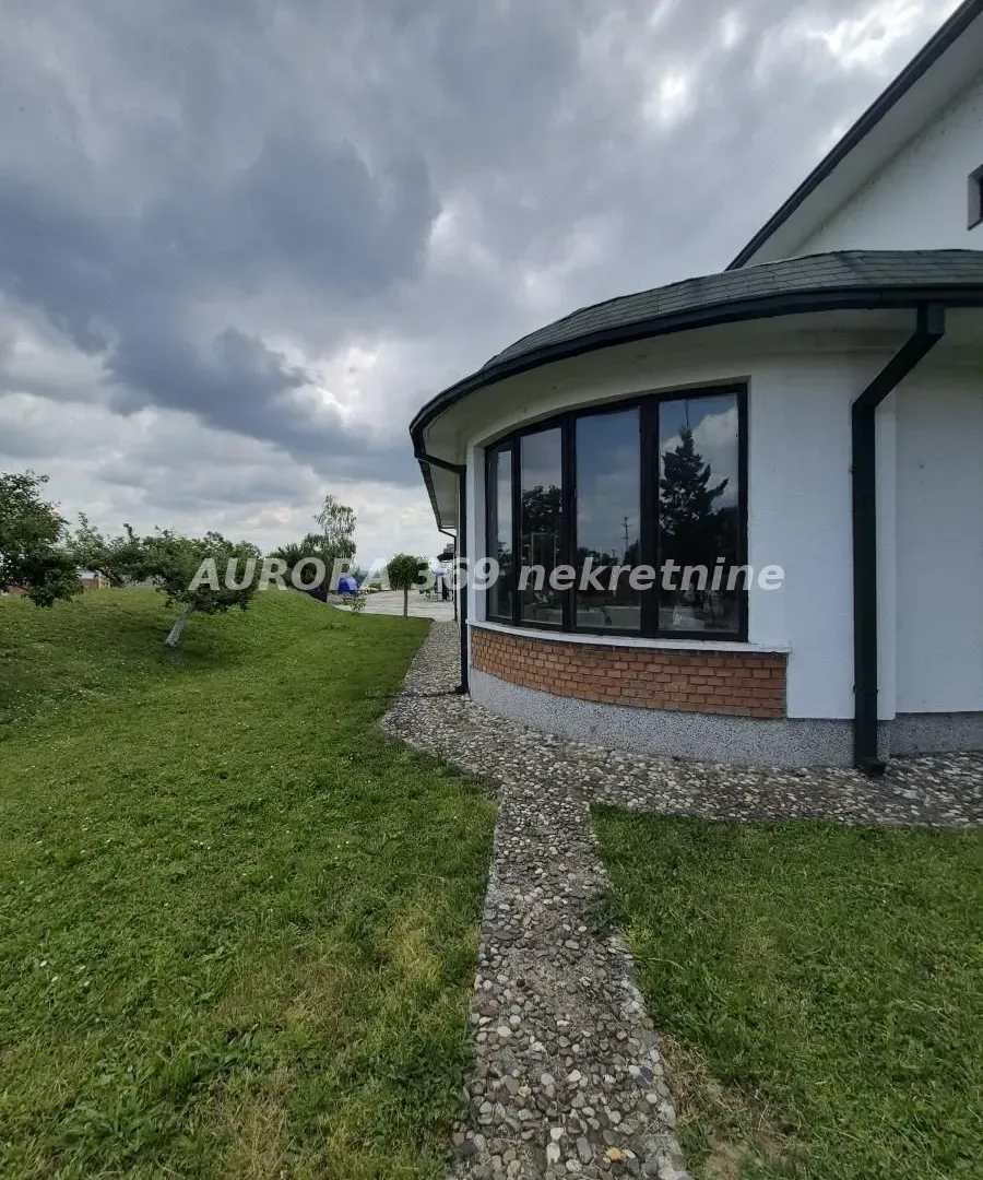 Prodaja, dvosoban stan, 360m², Skupljen, Vladimirci