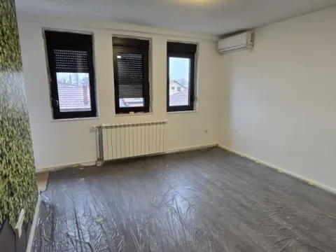 Rent, office space, 230m², Telep, Novi Sad Sve Podlokacije - image 2