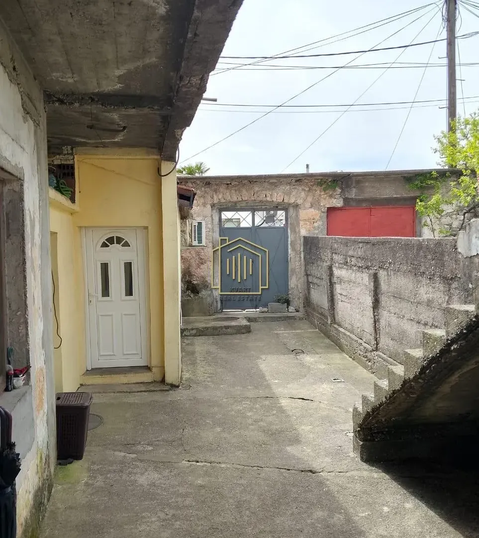 Sale, house, 80m², Stara Varoš, Podgorica