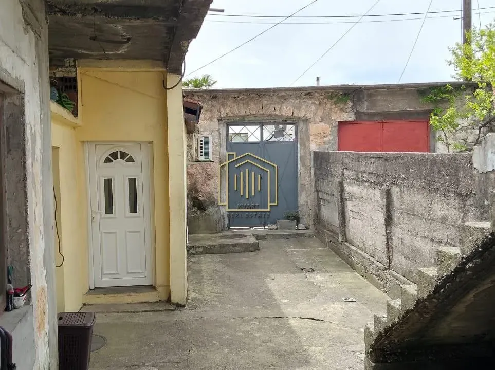Sale, house, 80m², Stara Varoš, Podgorica