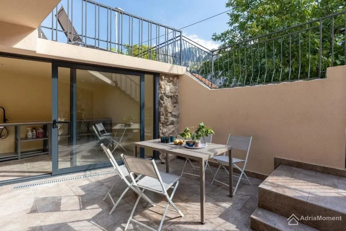 Sale, house, 110m², Škaljari, Kotor