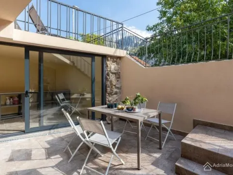 Prodaja, kuća, 110m², Škaljari, Kotor - image 15