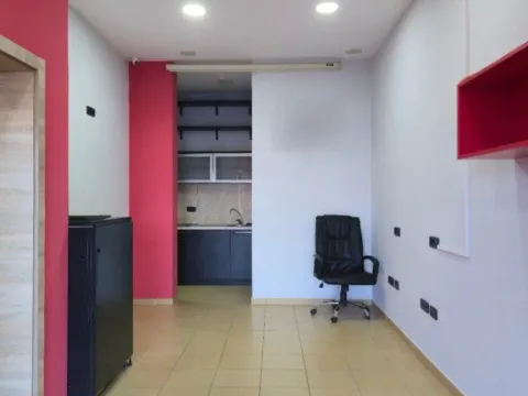 Rent, office space, 38m², Stari Aerodrom, Podgorica