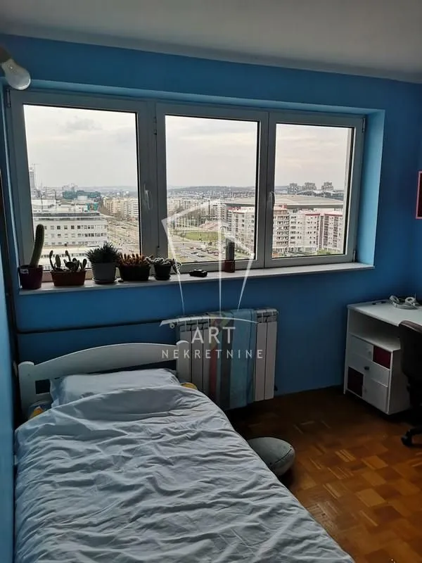 Prodaja, četvorosoban stan, 88m², Novi Beograd Blok 30, Novi Beograd Sve Podlokacije
