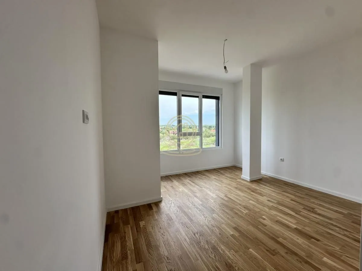 Prodaja, stan, 225m², Karagača, Petrovaradin