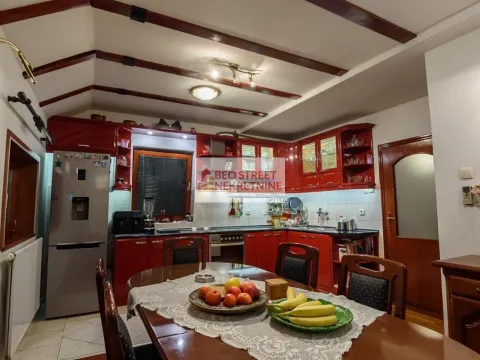 Prodaja, četvorosoban stan, 131m², Stari Grad, Beograd - image 4