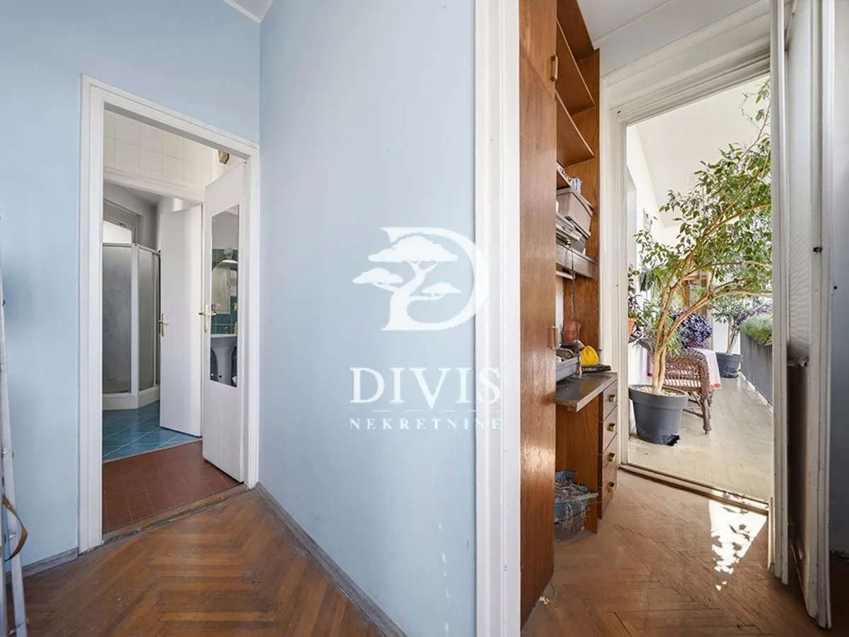 Prodaja, četvorosoban stan, 177m², Stari Grad, Beograd