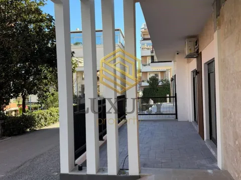 Sale, studio apartment, 33m², Momišići, Podgorica - image 2
