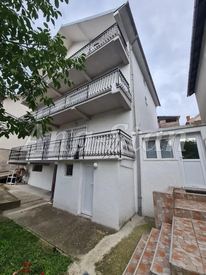 Prodaja, kuća, 332m², Kaludjerica, Grocka