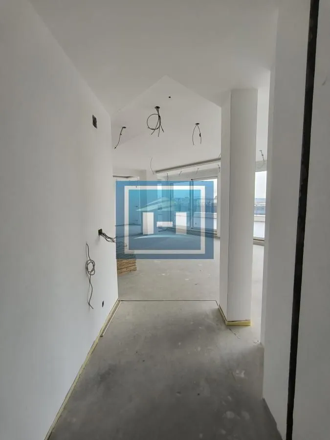 Sale, apartment, 500m², Centar, Ćuprija