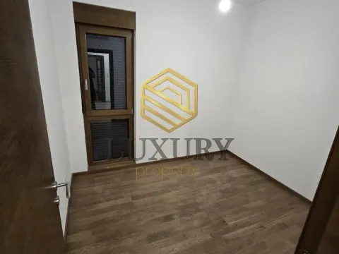 Izdavanje, trosoban stan, 81m², Vezirov Most, Podgorica - image 2