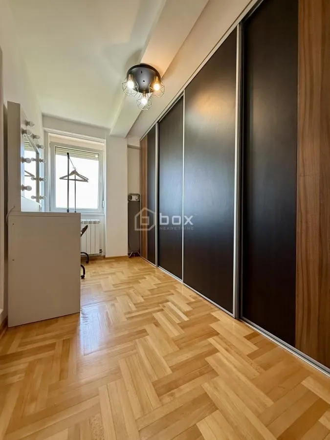 Prodaja, dvosoban stan, 67m², Palilula, Niš