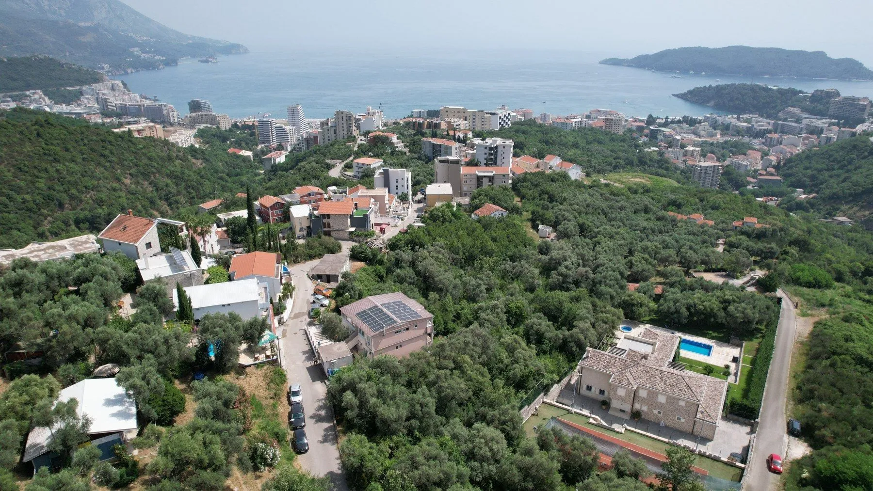Prodaja, plac, 900m², Bečići, Budva