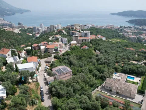 Sale, land lot, 900m², Bečići, Budva