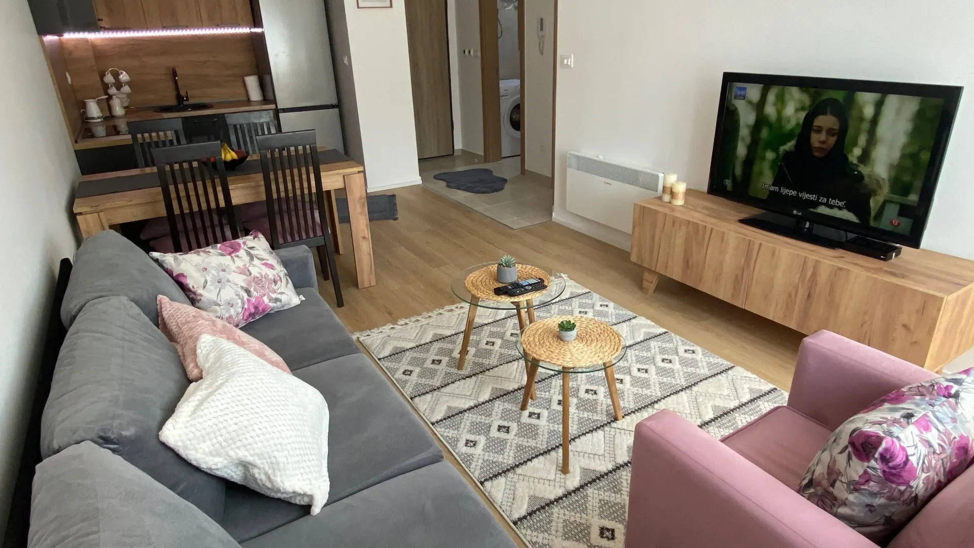 Rent, one bedroom apartment, 40m², Centar, Kolašin